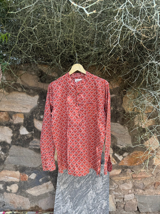 The Keseri Kantha Short Kurta