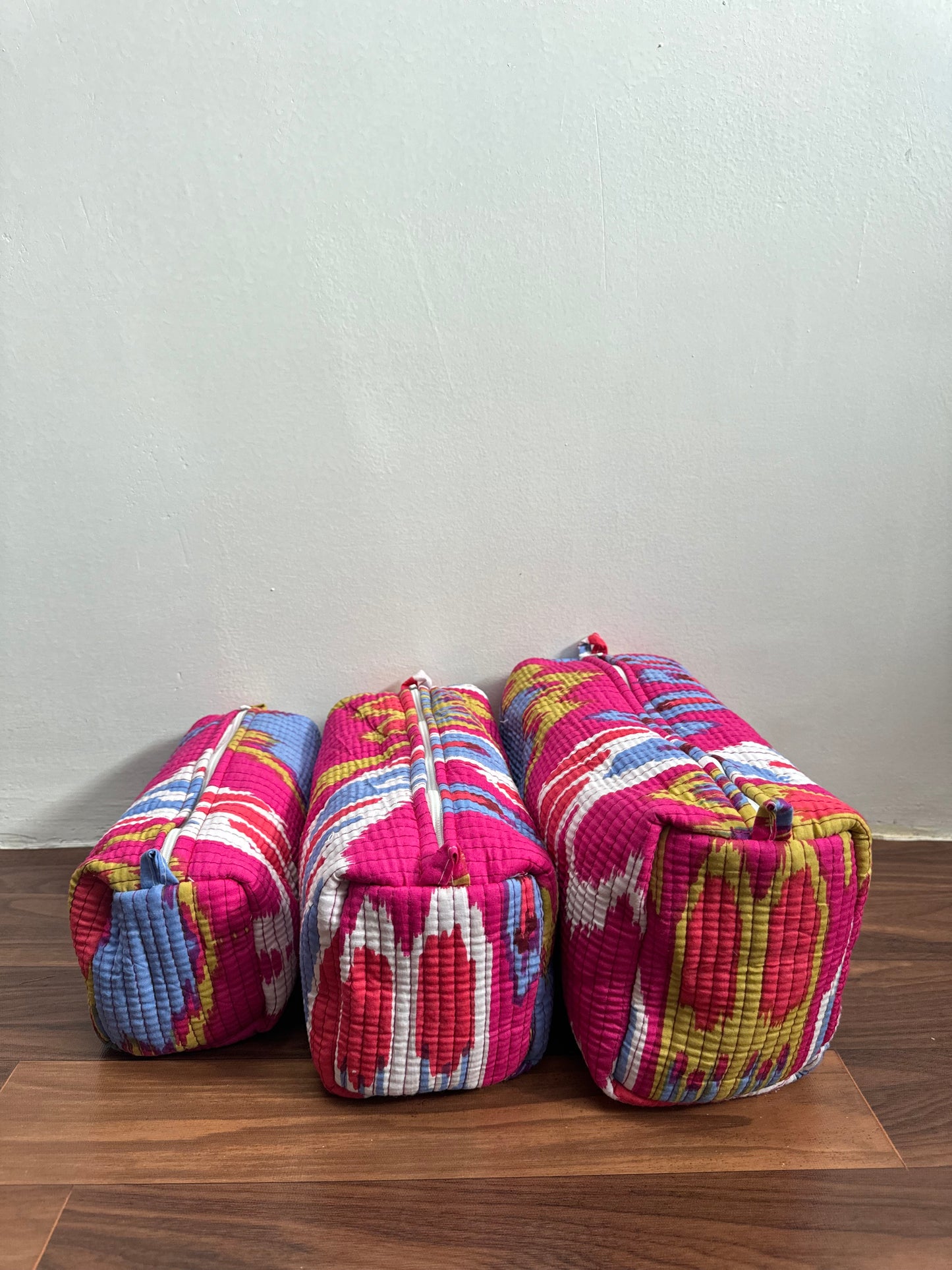 MULTI PURPOSE TOILETRY BAGS