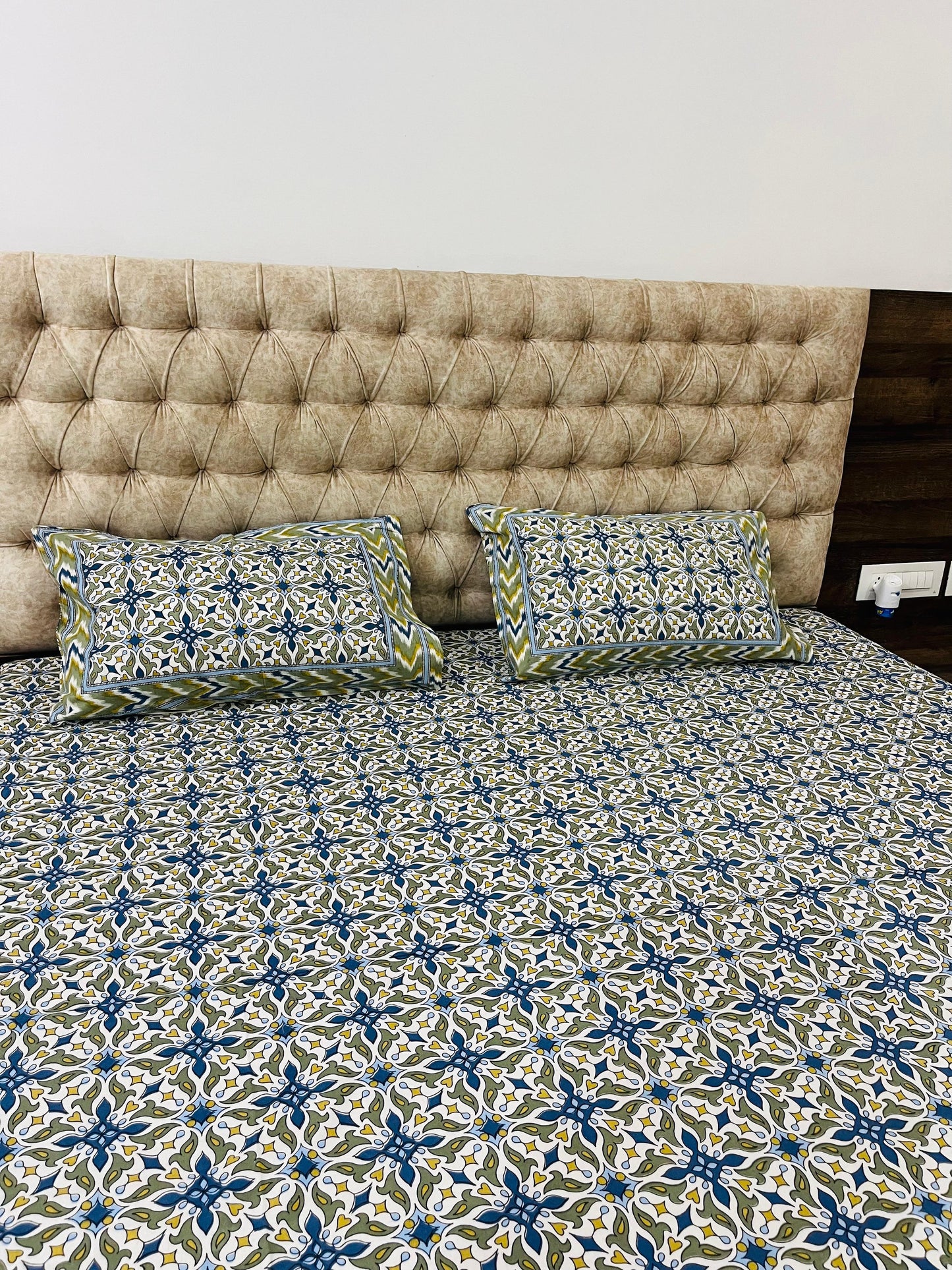 Cotton SuperKing Size printed bedsheet