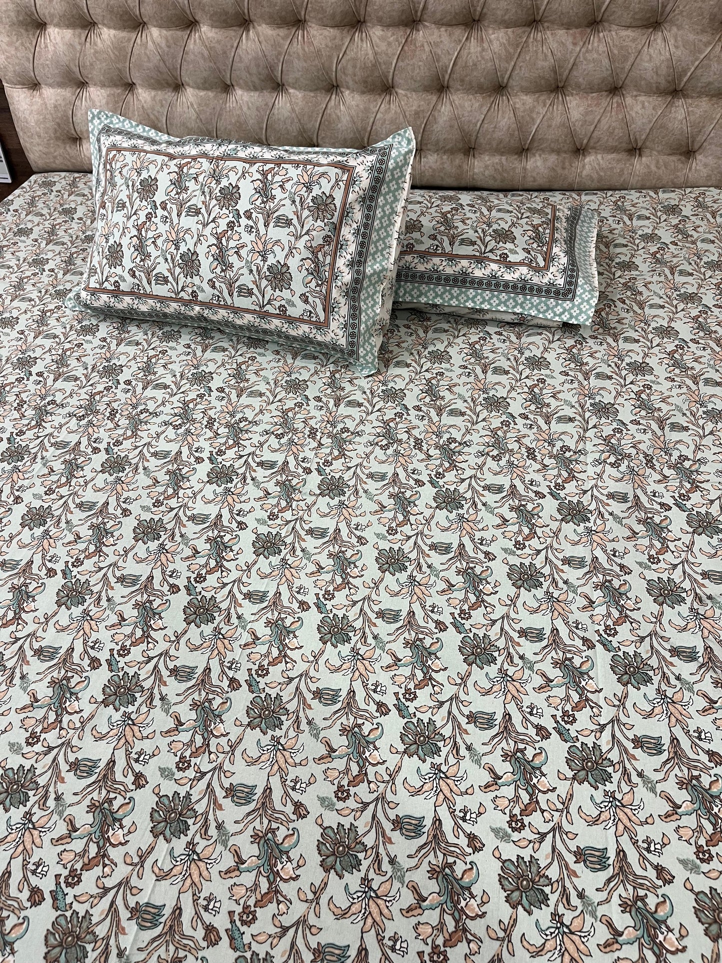 Cotton SuperKing Size printed bedsheet