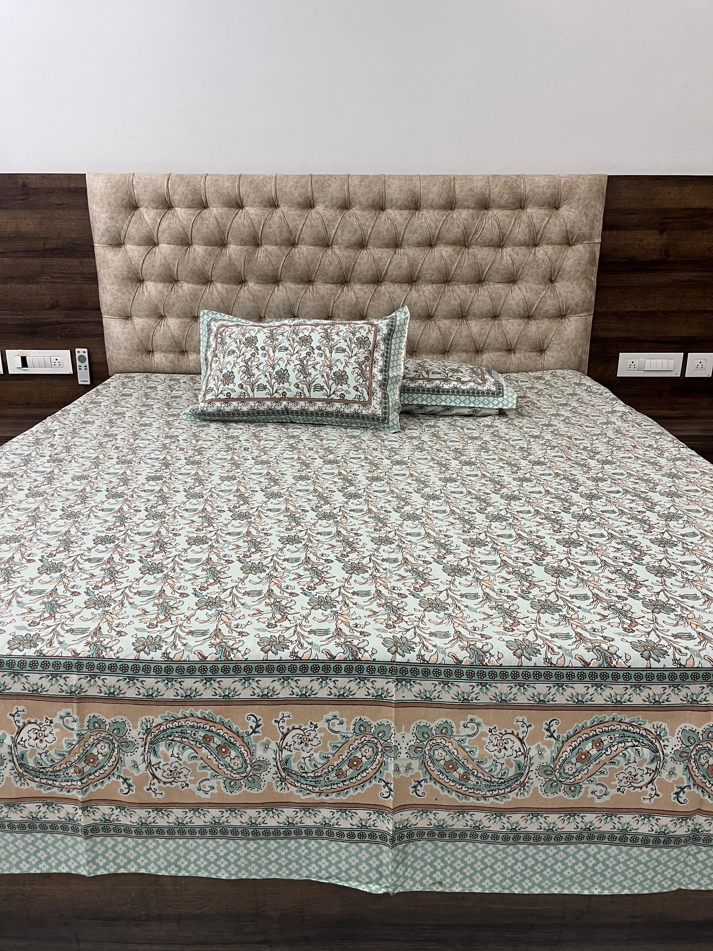 Cotton SuperKing Size printed bedsheet