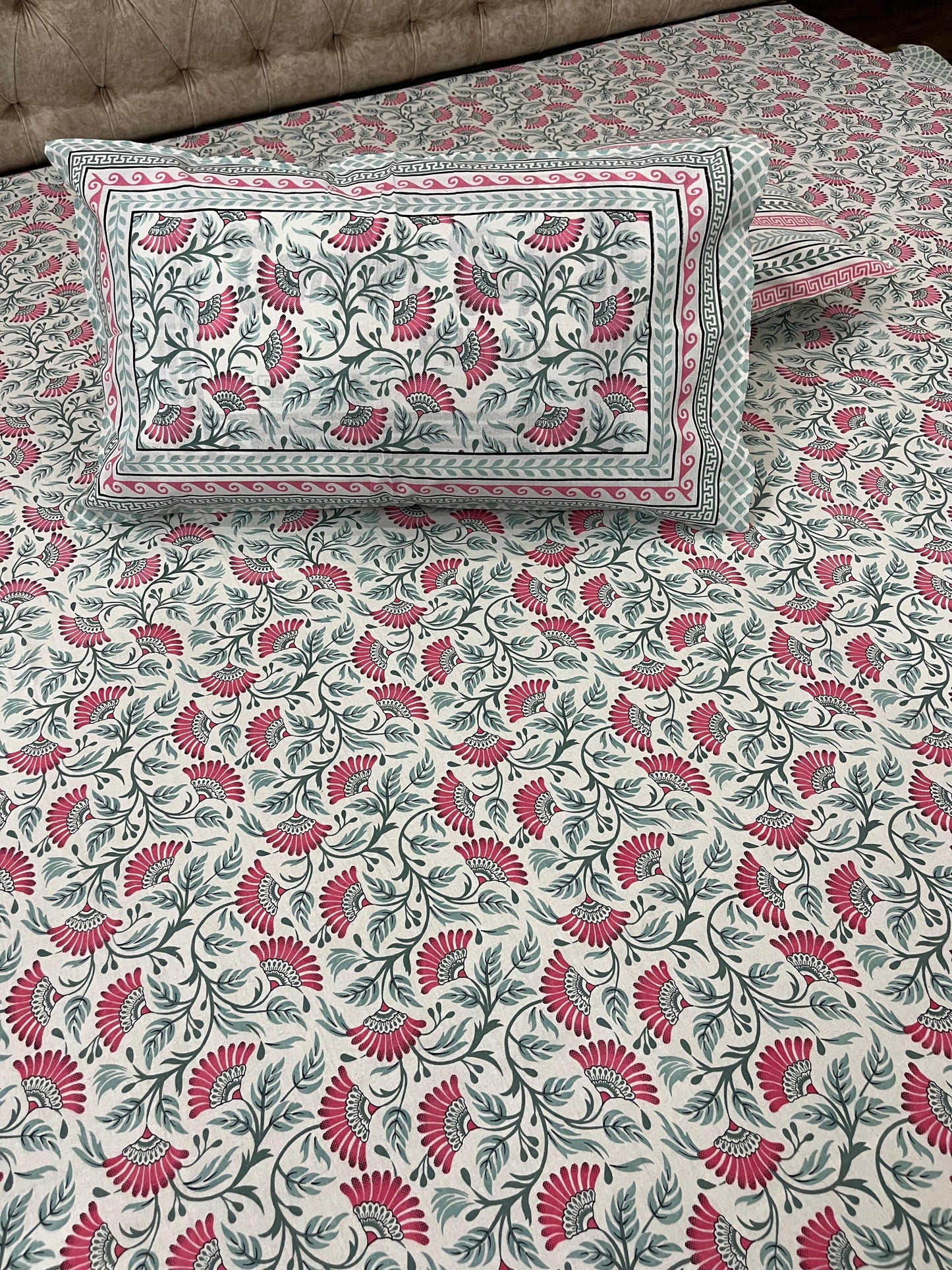 Cotton SuperKing Size printed bedsheet