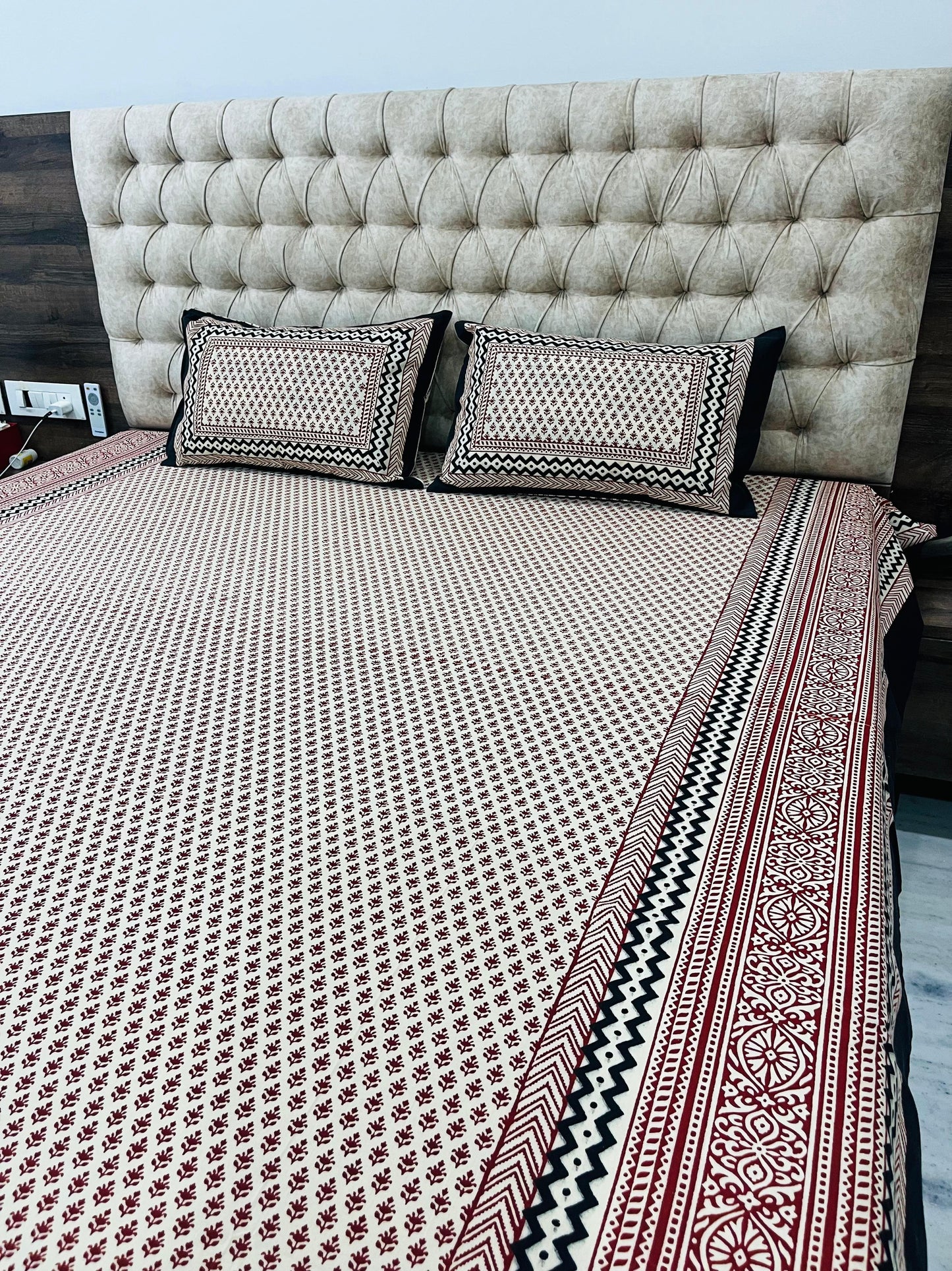 Cotton Double Bed Size Printed Bedsheet