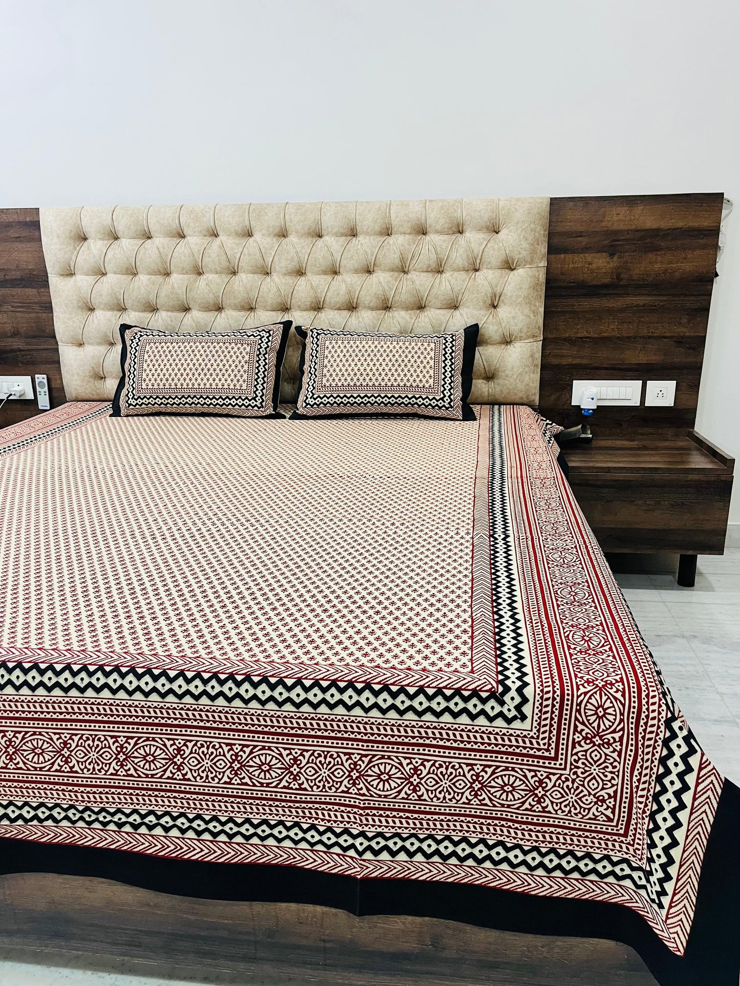 Cotton Double Bed Size Printed Bedsheet