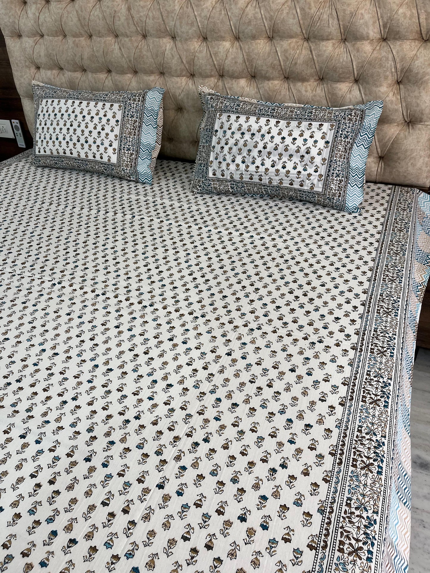 Cotton Double Bed Size Printed Bedsheet
