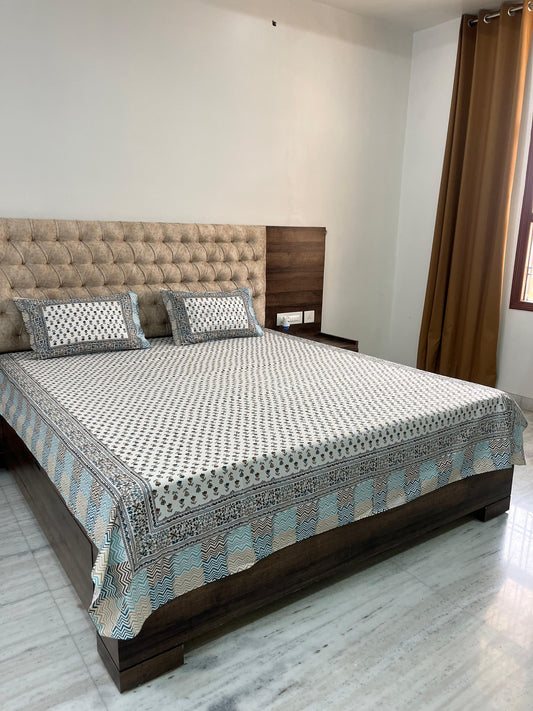 Cotton Double Bed Size Printed Bedsheet