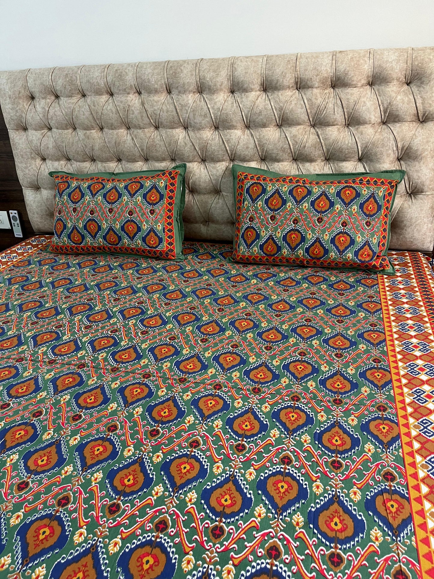 Cotton Double Bed Size Printed Bedsheet