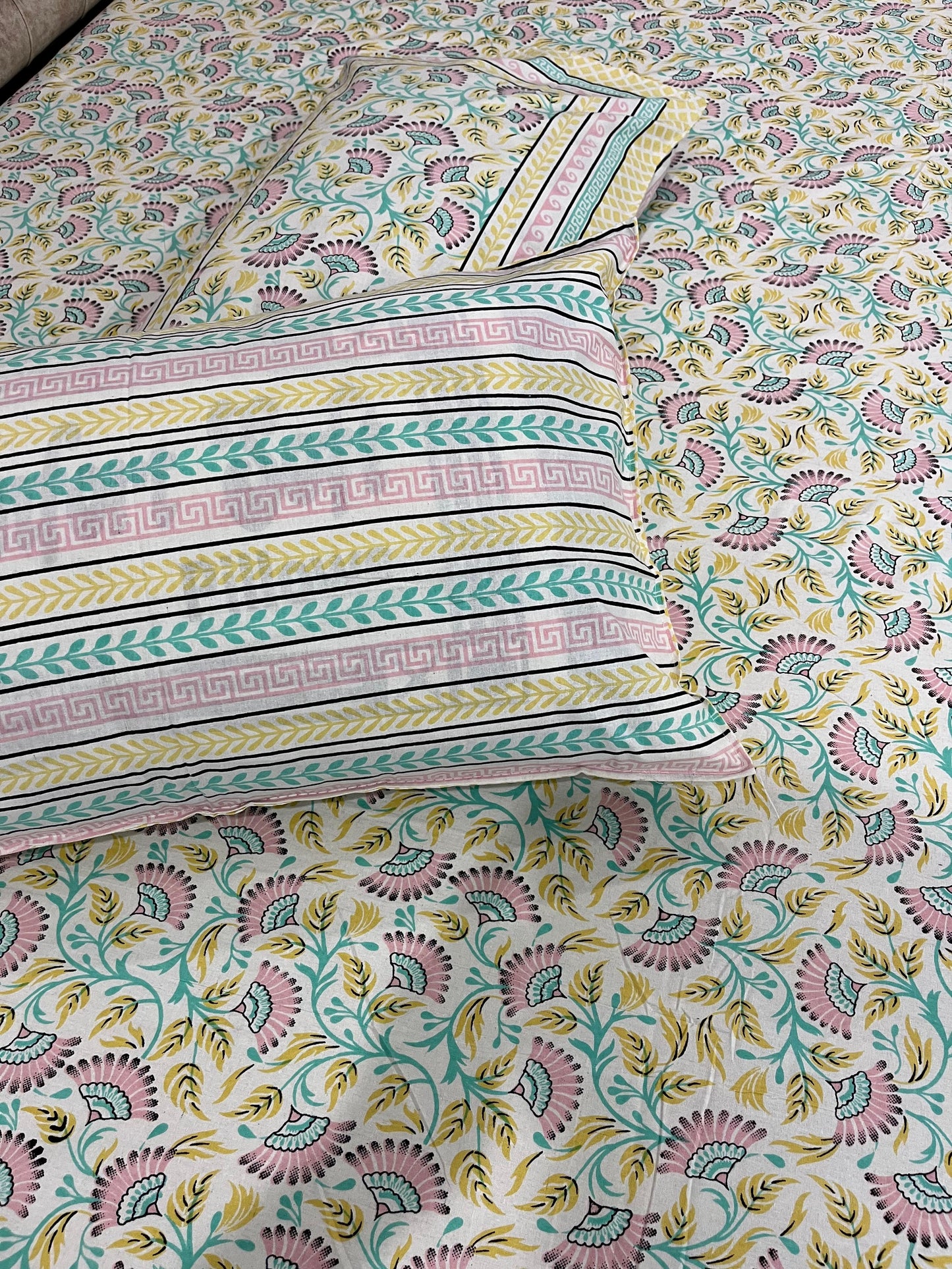 Cotton SuperKing Size printed bedsheet