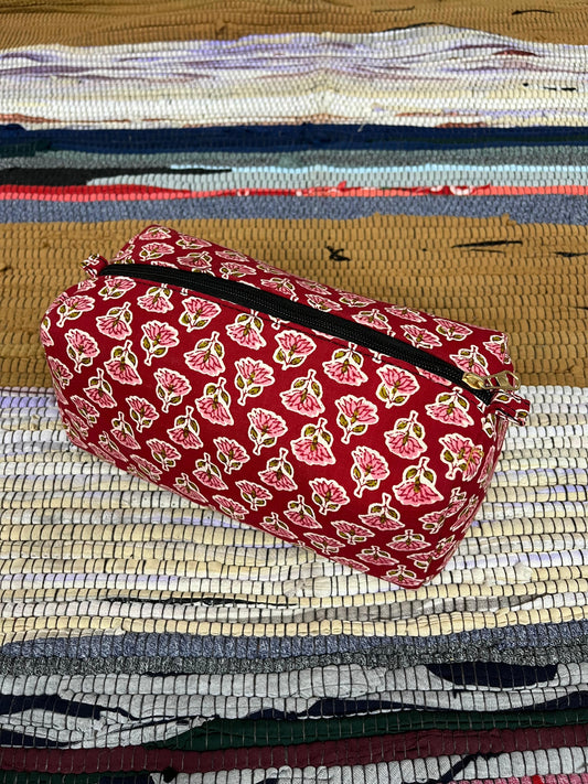 MULTI PURPOSE TOILETRY BAG